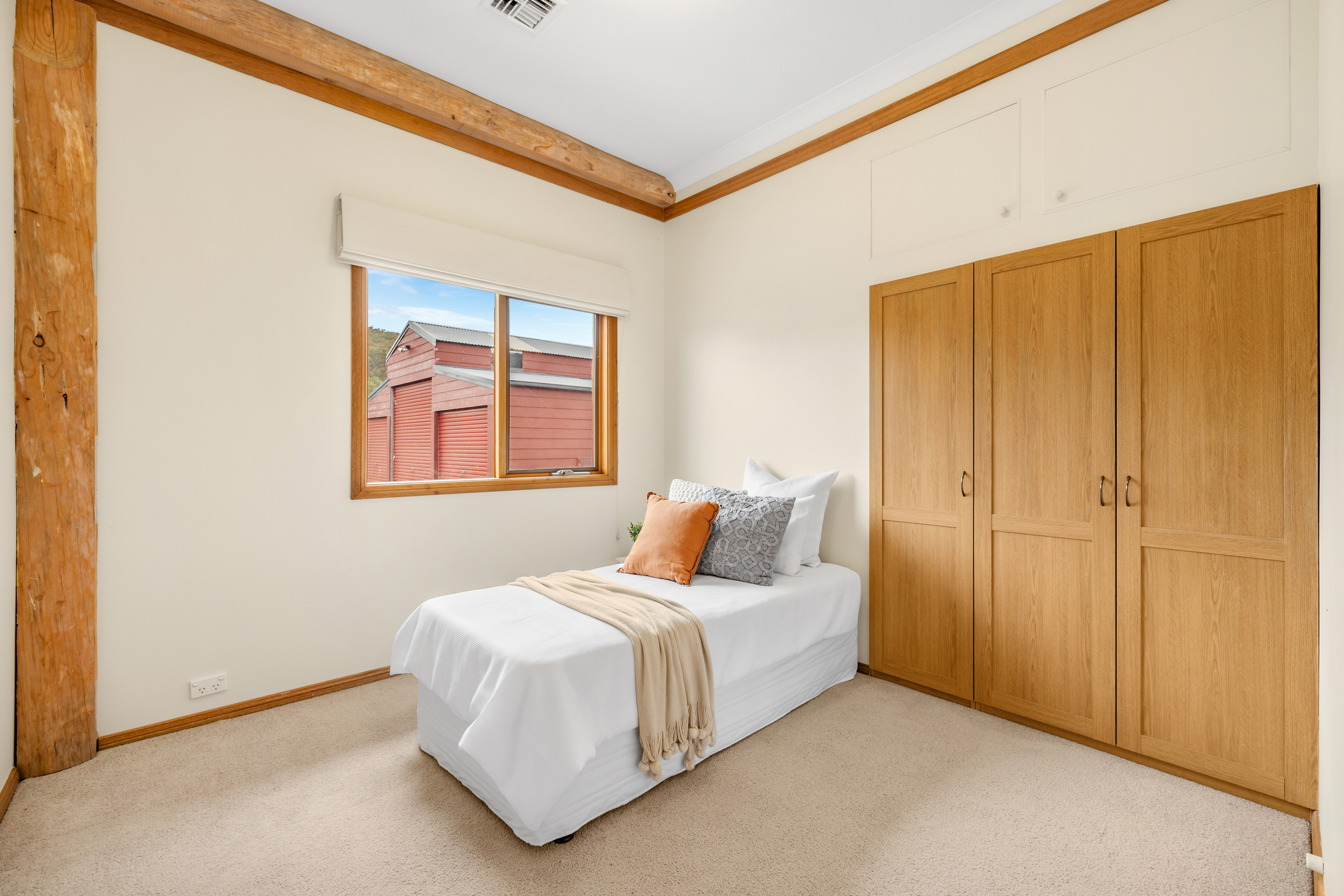 Ward Estate Agents 24